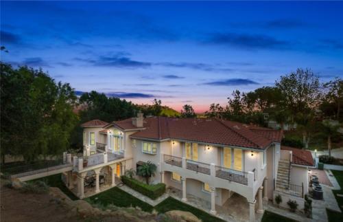 Custom Built Home in Los Angeles by HT Constructions